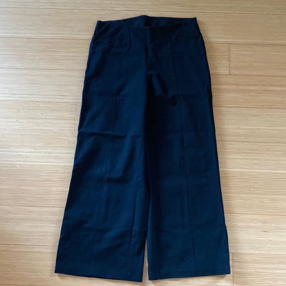 Old Navy high waist, wide leg black dress pants. Size L.